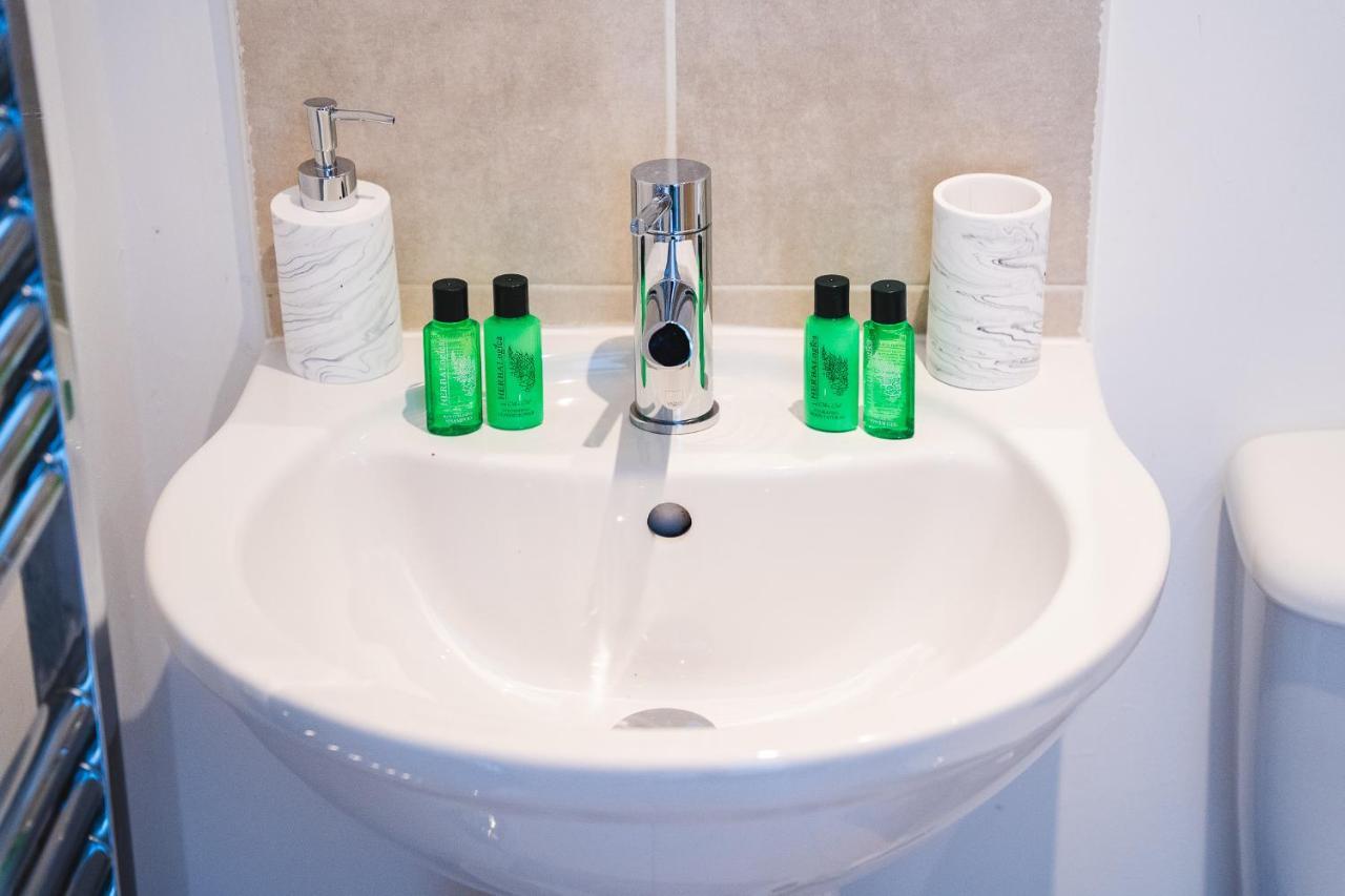 City Centre 2-Bed - New - Free Wi-Fi - Central Manchester Exteriör bild